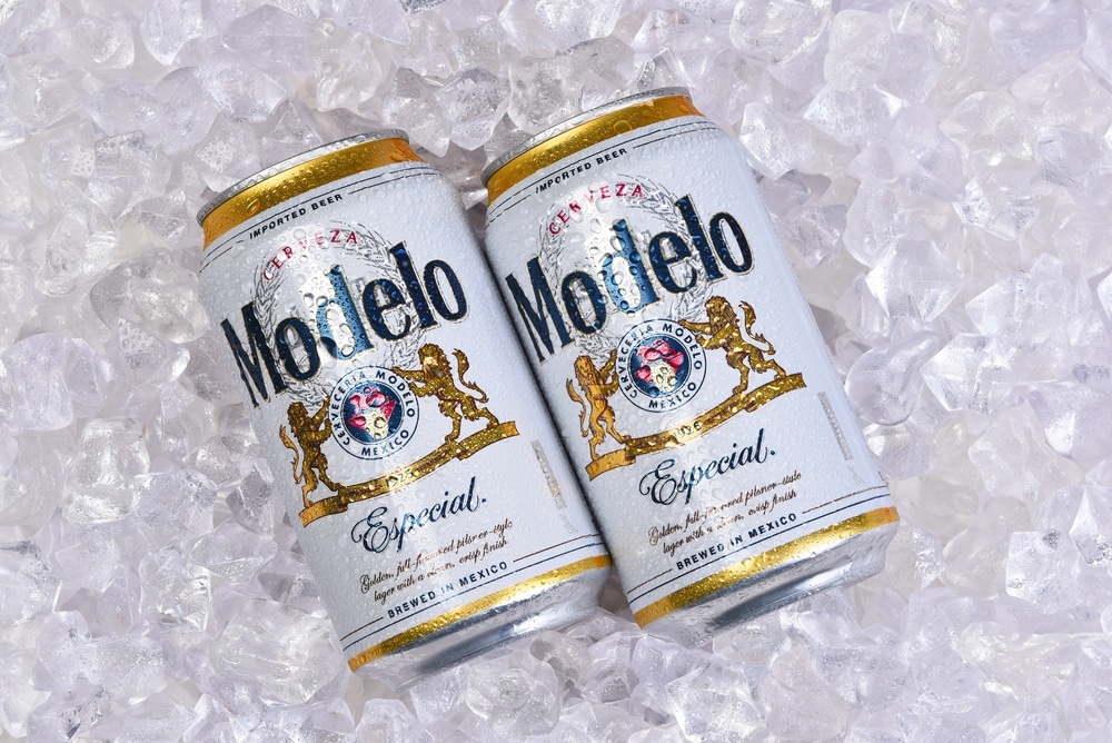 Irvine,,California,-,5,June,2023:,Two,Cans,Of,Modelo